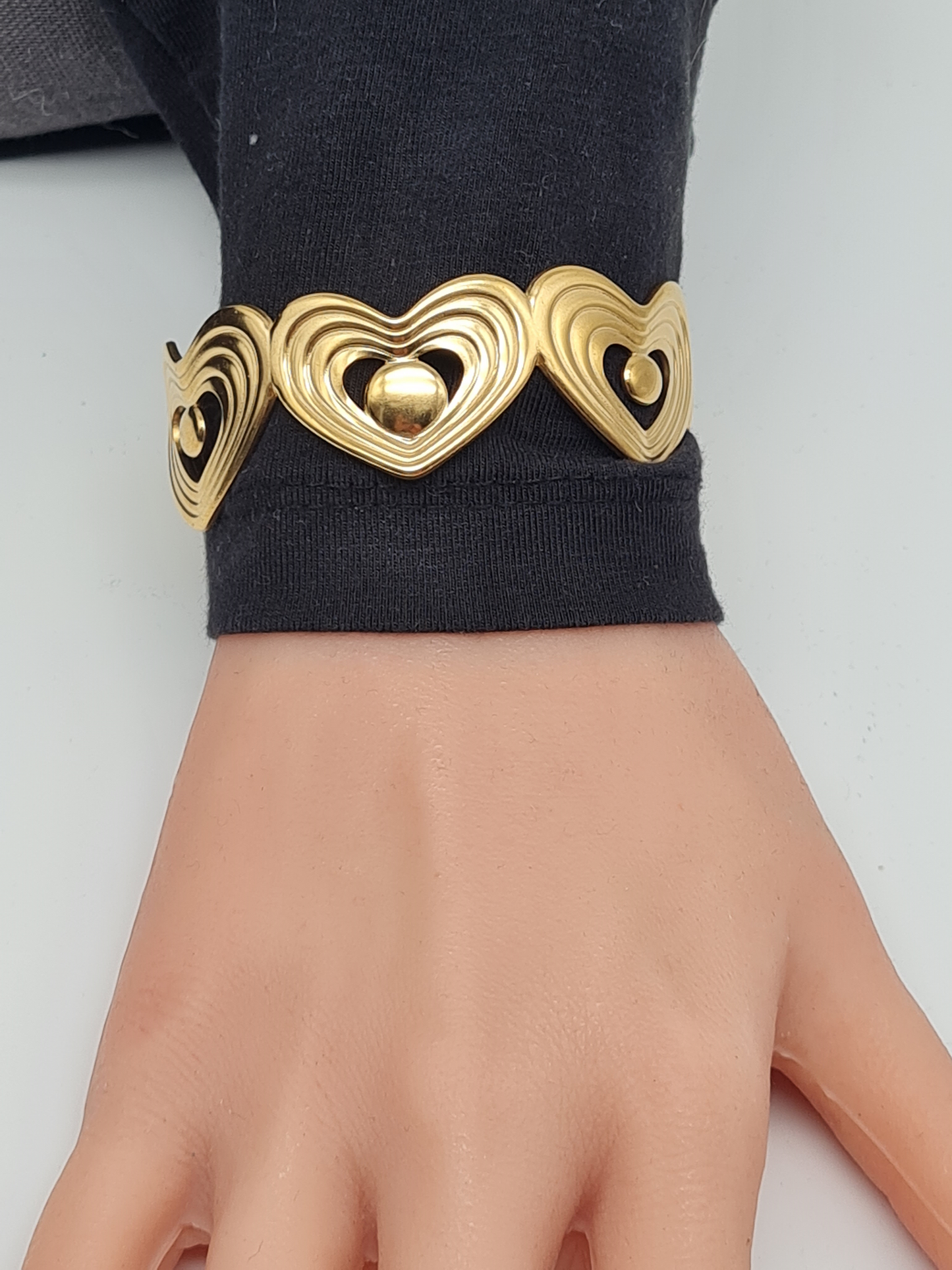 Cosmos Armband Armreif goldfarben Nickelfrei Herz Schmetterling