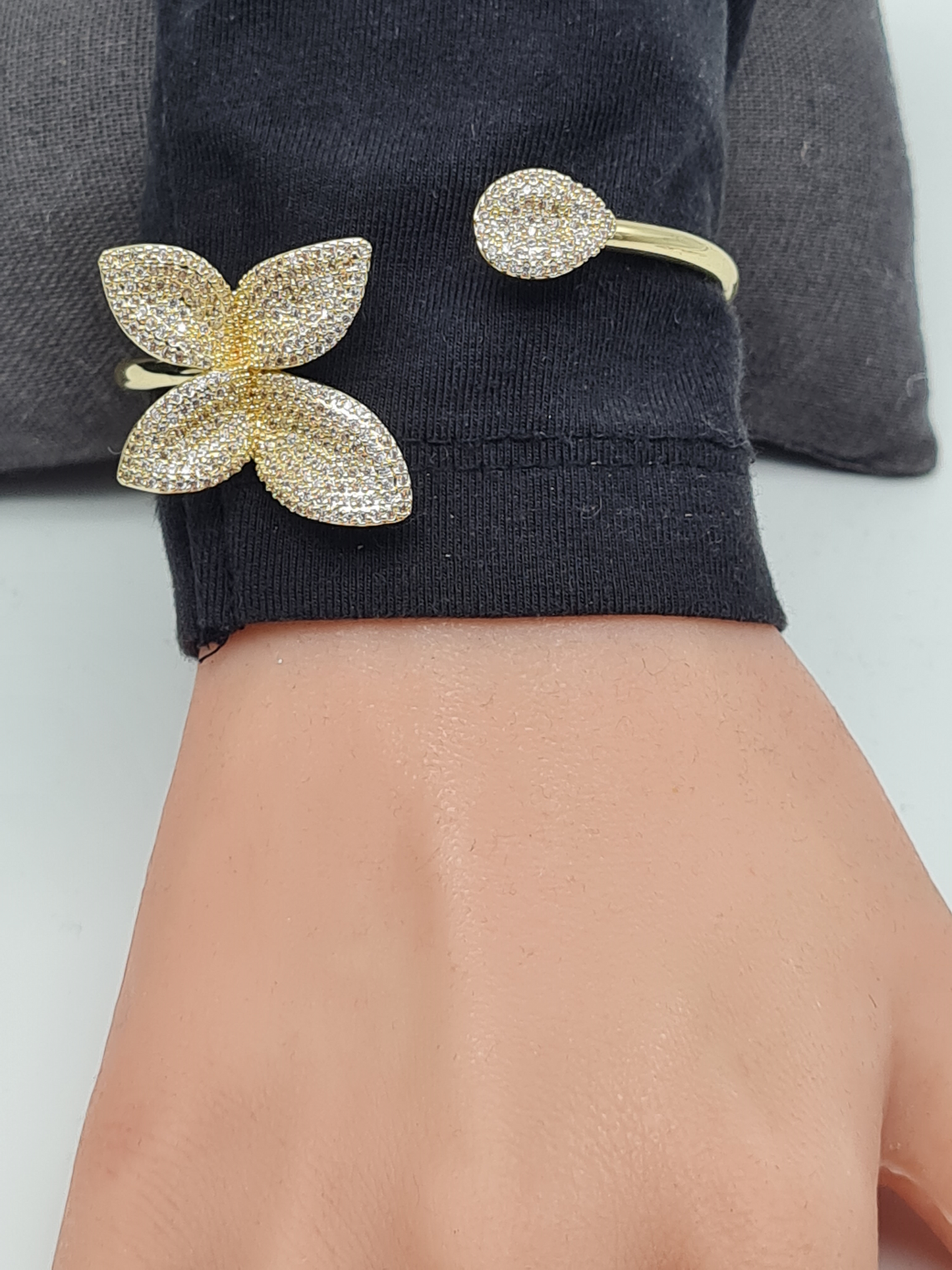 Cosmos Armreif Silberfarben Goldfarben Nickelfrei Muster Trend 2025-2026 Schmetterling