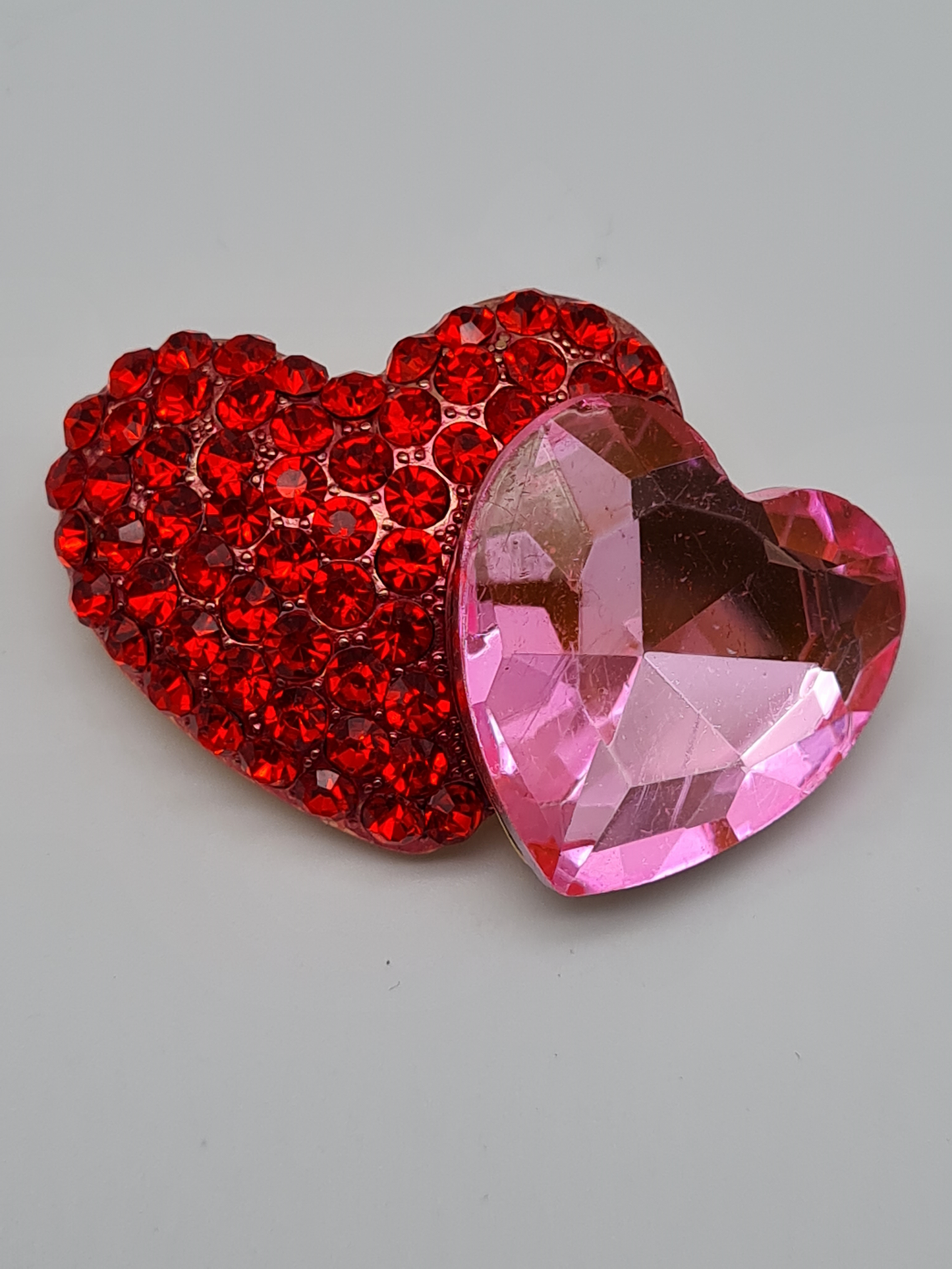 Brosche herz herzen rot rosa liebe sehnsucht romantik zusammen