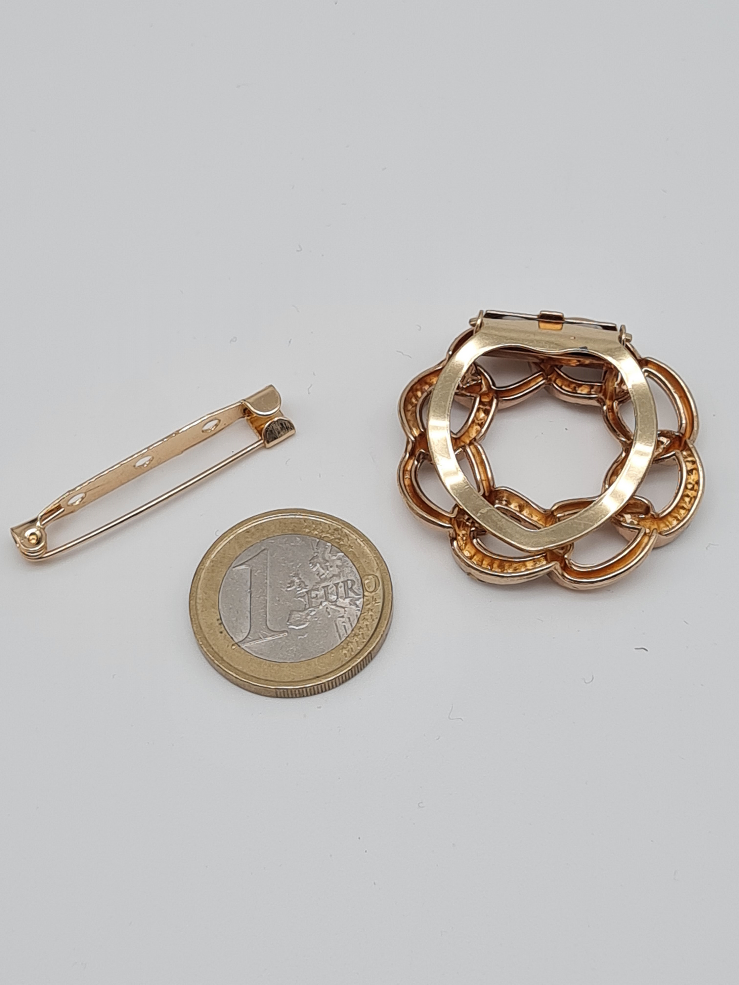 Brosche kranz schalhalter schal tuch modeschmuck goldfarben strass glieder