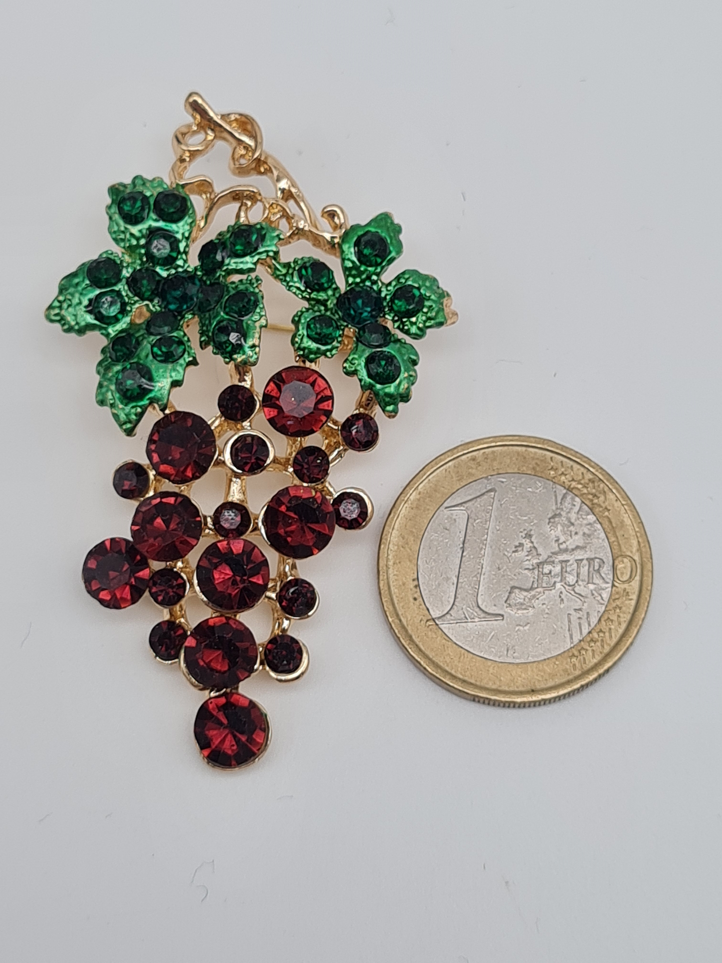 Brosche modeschmuck apfel trauben obst blatt ahorn beeren lila rot blau orange Herbst