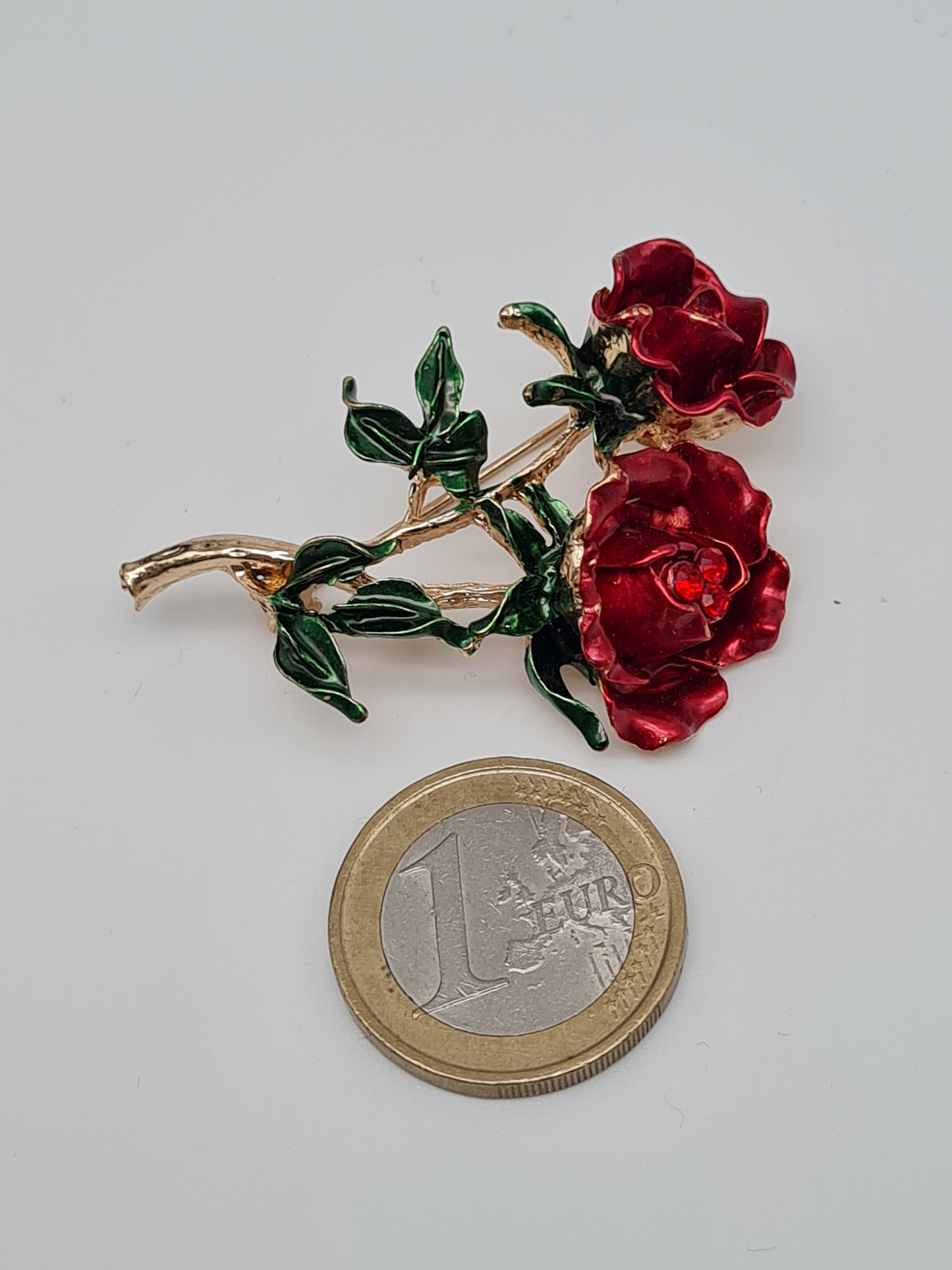 Brosche Rosen rot maiglöckchen blumenkorb blumen sonnenschirm garten natur modeschmuck