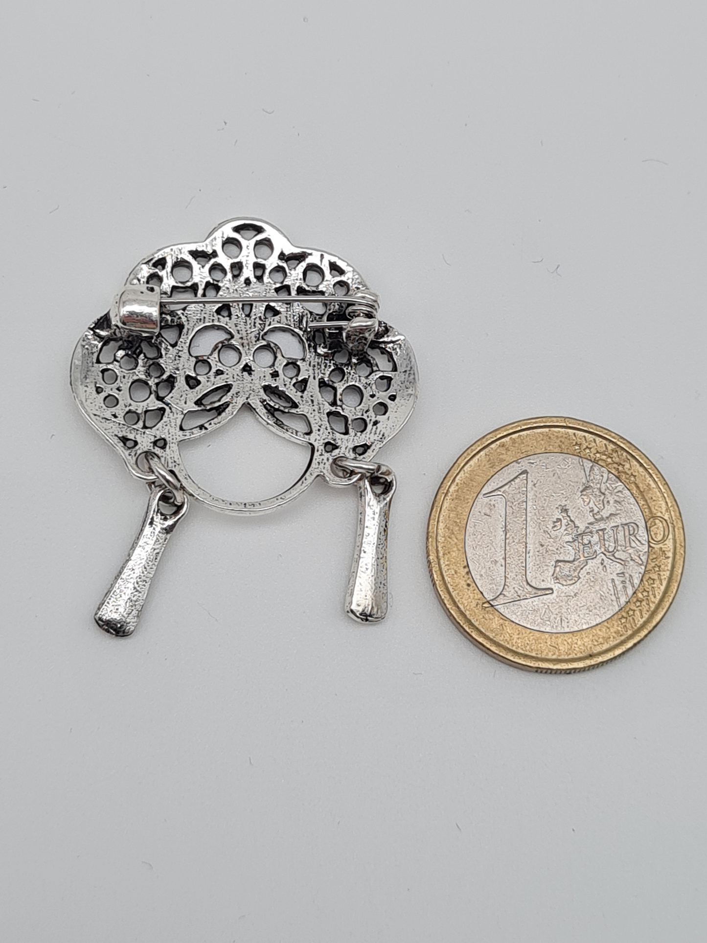 Brosche modeschmuck tracht kopfschmuck herz silberfarben schwarz Pinguin strass