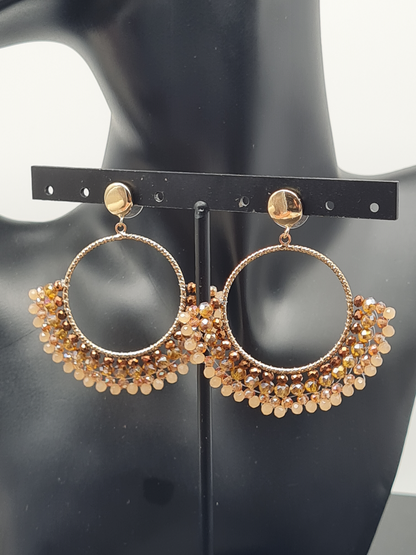 Sweet7 Ohrringe, Orhänger Gold  mit Anhänger bestückt mit Abricot-Rosa Glasperlchen