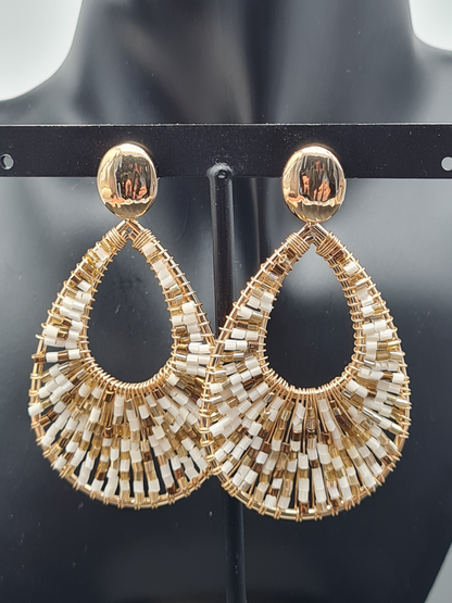 Sweet7 Ohrringe, Orhänger Goldene Ohrstecker mit Anhänger in Tropfenform Gold-Weiiß