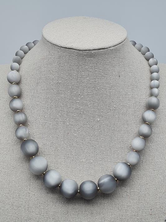 Sweet7 Halskette Kurzkette mit Space Grey Perlen