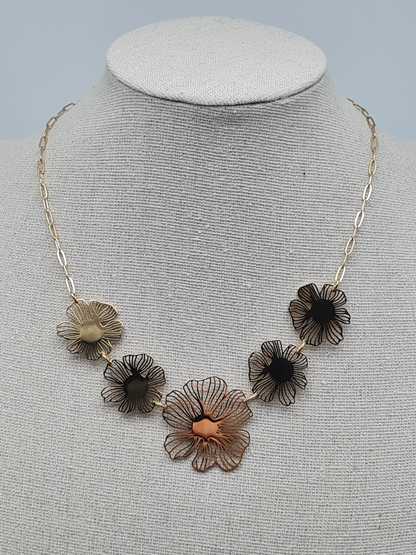 Sweet7 Halskette Goldfarben mit 5 Blumen