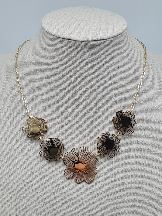 Sweet7 Halskette Goldfarben mit 5 Blumen