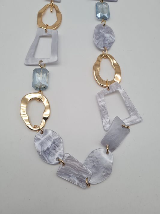 Sweet7 Halskette Langkette Baby Blau mit 70er Jahre Elemente