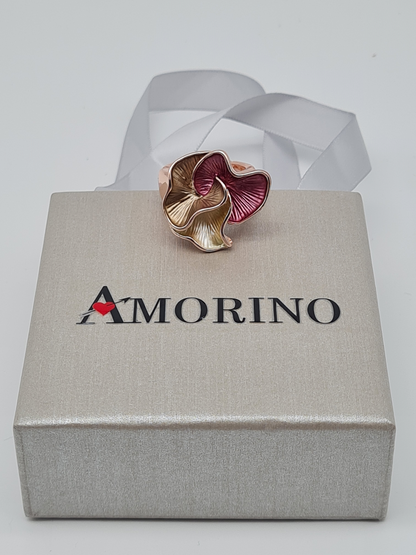 Amorino Ring, Elastischer Ring mit Emailliertem Volant, Calla-Blätter