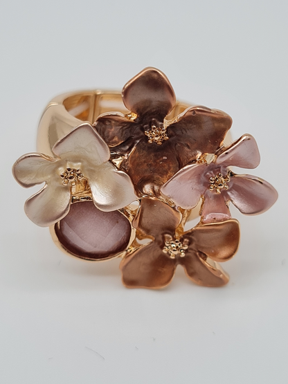 Amorino Ring, Elastischer Ring mit Emailliertem Volant, Kupferblumen