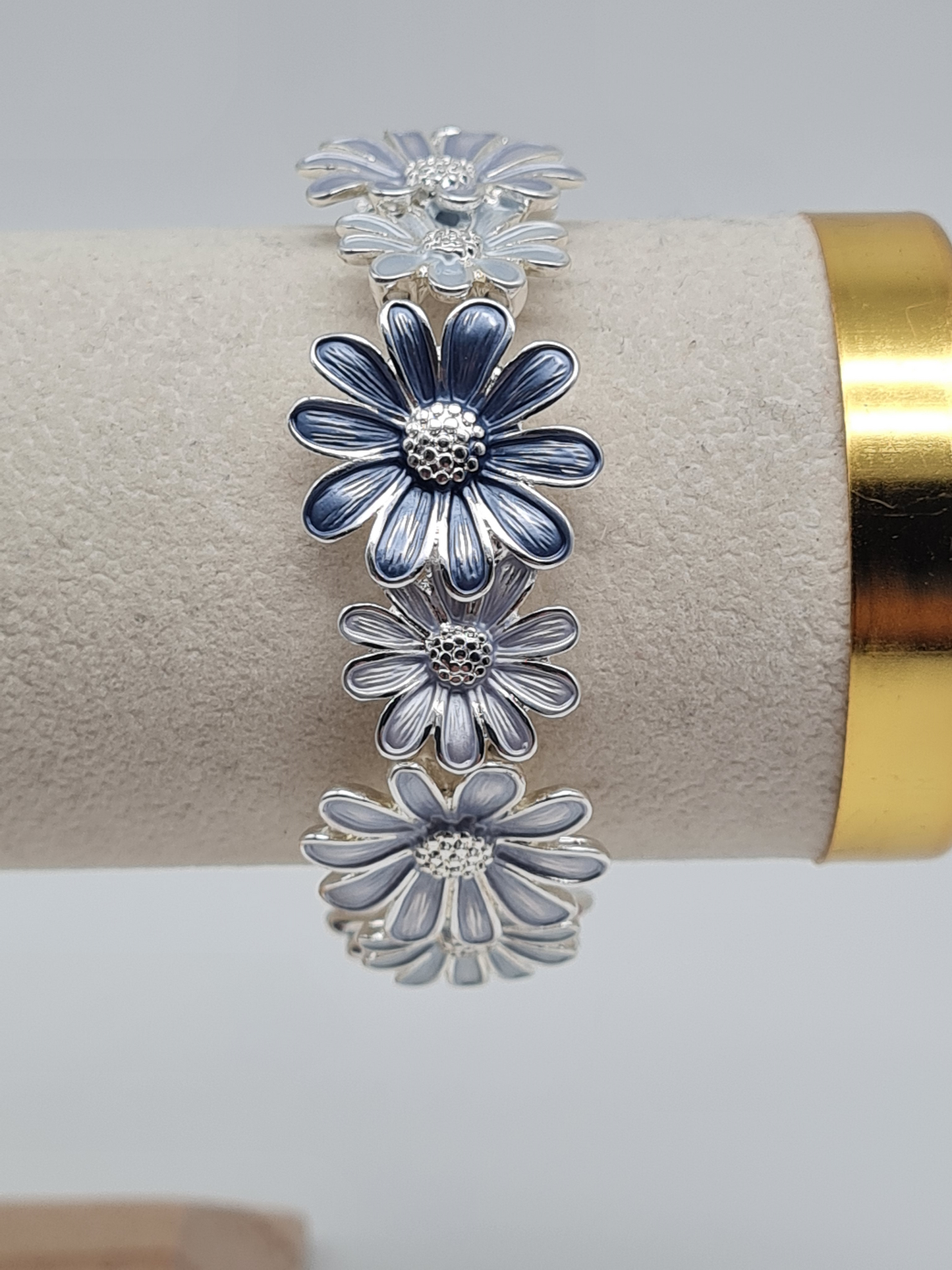 Amorino Armband, elastisch "Blue Daisy´s" mit Hellblaue Blumen