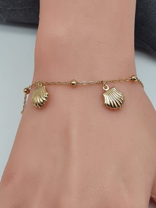 Cosmos Armband, Goldfarbenes Armband filigran mit hängende Muscheln
