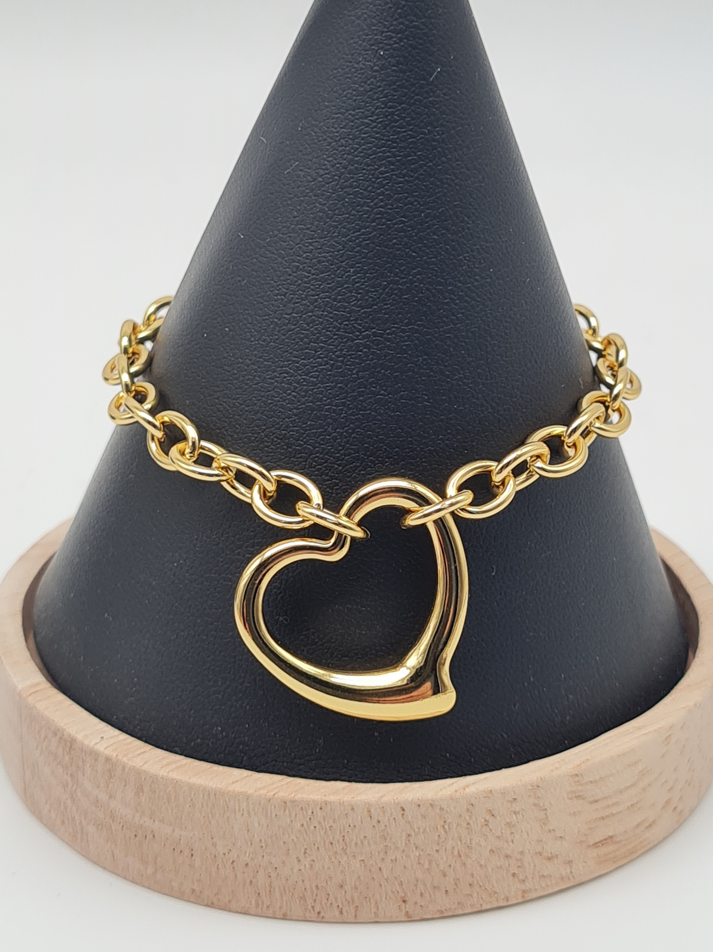 Cosmos Armband, Goldfarbenes Armband mit großes Herz