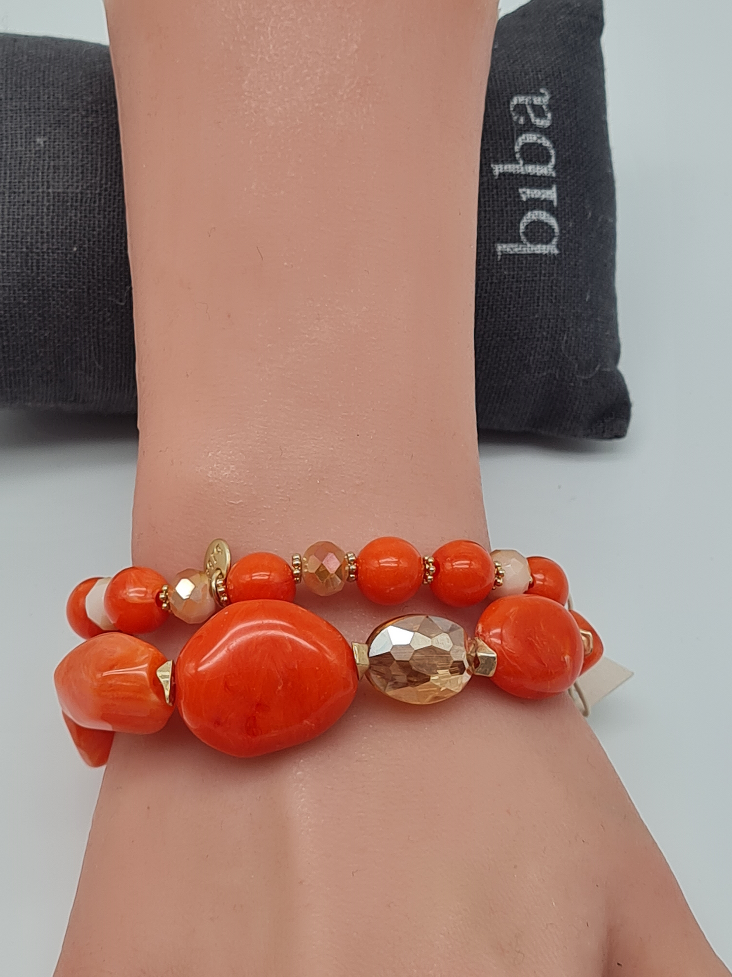 Biba Perlenarmband, Doppelkette mit verschieden Größen Orange Perlen