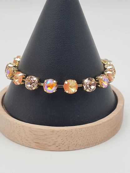 Biba Armband mit Auffällige Strass-Steinchen in Hellen und in Dunklen Farben