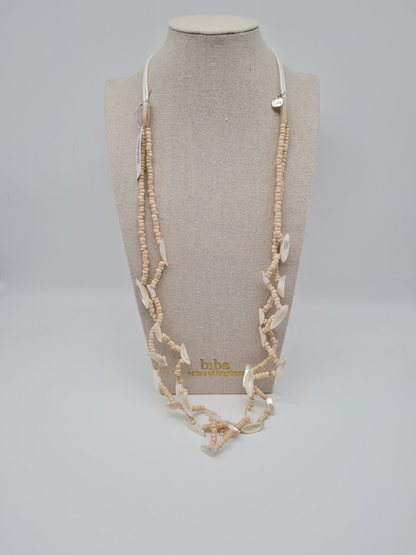 Biba Halskette Grau oder Beige mit Muscheln und Acrylperlen