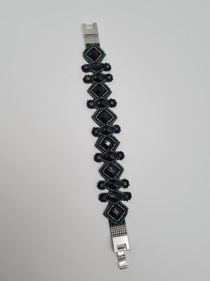 Biba Armband Kunstleder Schwarz mit Blau irisierende Perlchen