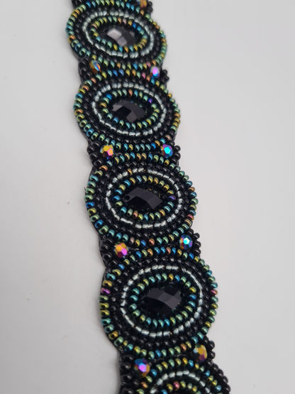 Biba Armband Kunstleder Schwarz mit irisierende Perlchen