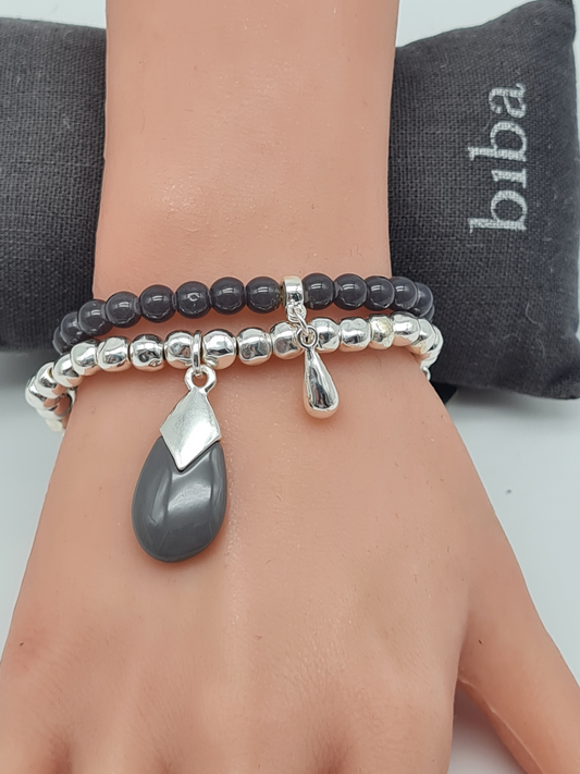 Biba Armband elastisch Silberfarbig  mit Dunkelgraue Jade Steinchen