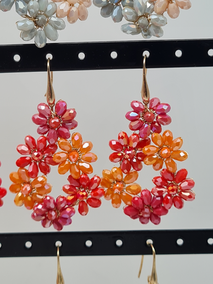 Biba Ohrringe, Ohrhänger in Tropfen Blumen Form in verschiedene Farben