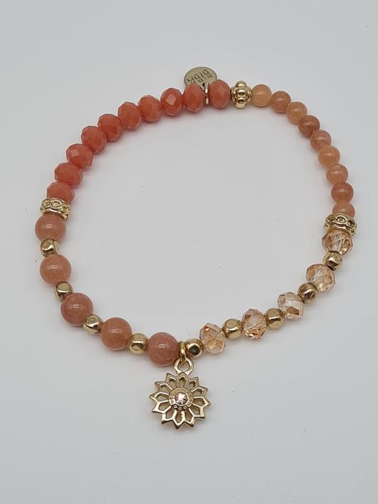 Biba Armband elastisch mit Lachs-Rosa Crystal Perlen und Blumenanhänger