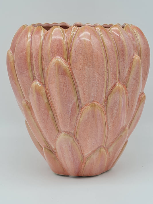 Traumhafte Vase im Schuppenmotiv in Altrosa von Scheulen