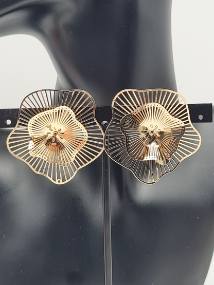 Yehwang Ohrstecker Blumenfest Silberfarben goldfarben nickelfrei Design