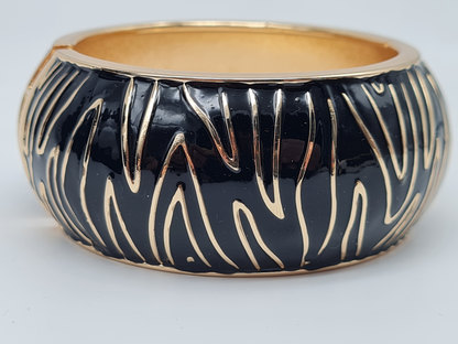 Cosmos Klapp-Armband in verschiedene Farben Schwarz Weiß Gold Orange Nickelfrei