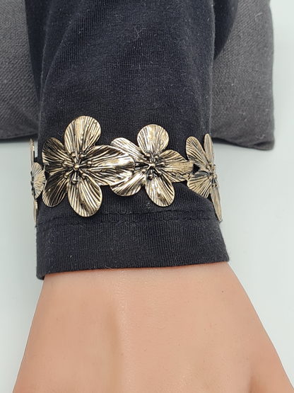 Cosmos Armreif mit Blumen motiv Goldfarben Silberfarben Bronze Nickelfrei