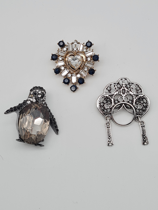 Brosche modeschmuck tracht kopfschmuck herz silberfarben schwarz Pinguin strass
