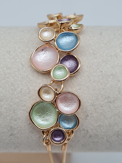 Amorino ARMBAND MIT EMAILLIERTEN BLÄSCHEN nickelfrei pastel blau hellblau goldfarben