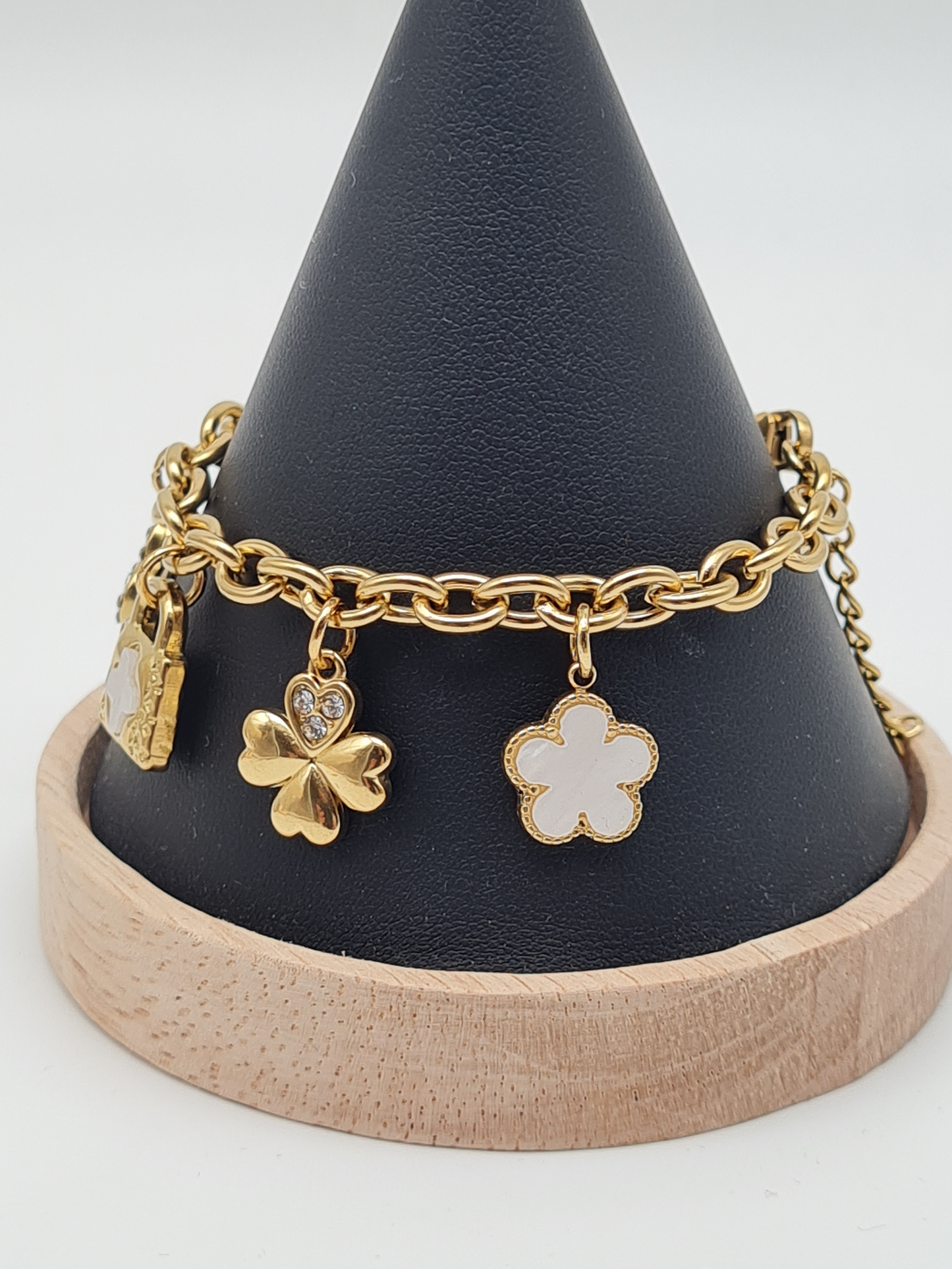 Amorino Bettelarmband Goldfarben KETTENARMBAND MIT ANHÄNGERN Glück