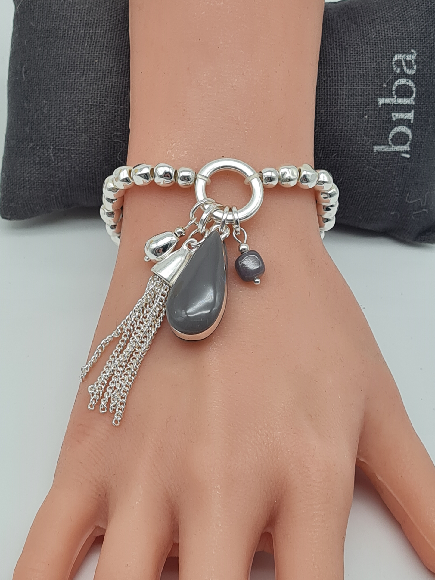 Biba Armband Silberfarben grau nickelfrei stretch elastisch anhänger