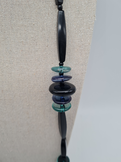 Biba Halskette lang Resin Blau schwarz verspielt jeans sportlich