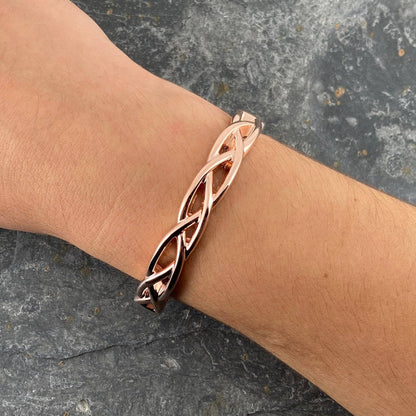 Armreif mit Scharnier im keltischen Plat-Stil, Roségold-Finish Trend Sommer Ibiza