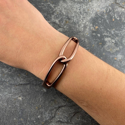 Armreif im Klappgliederstil mit dunklem Kupferfinish Armband Sommer Trend