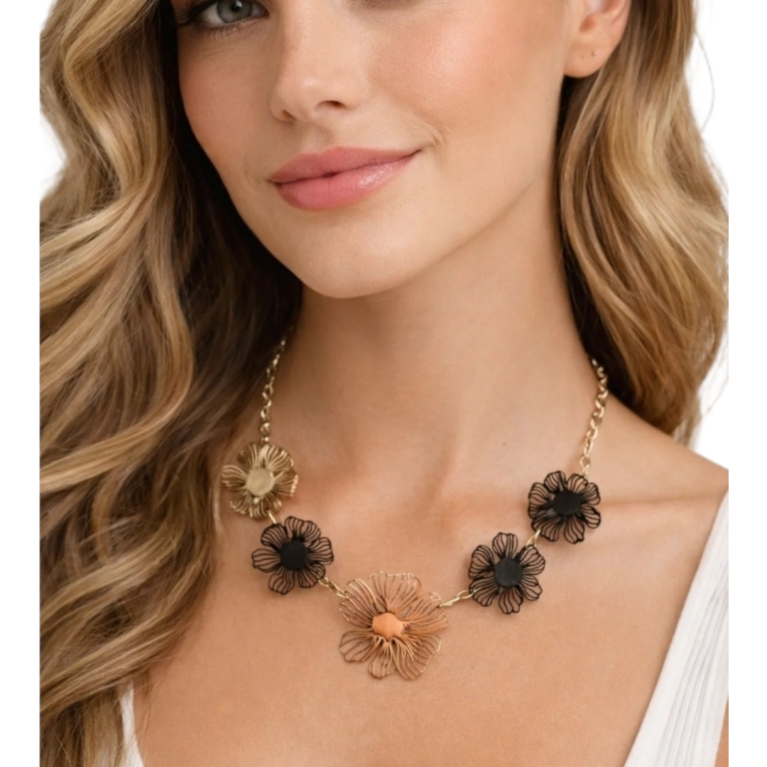 Halskette Goldfarben mit 5 Blumen Nickelfrei Pflanzen Sweet7