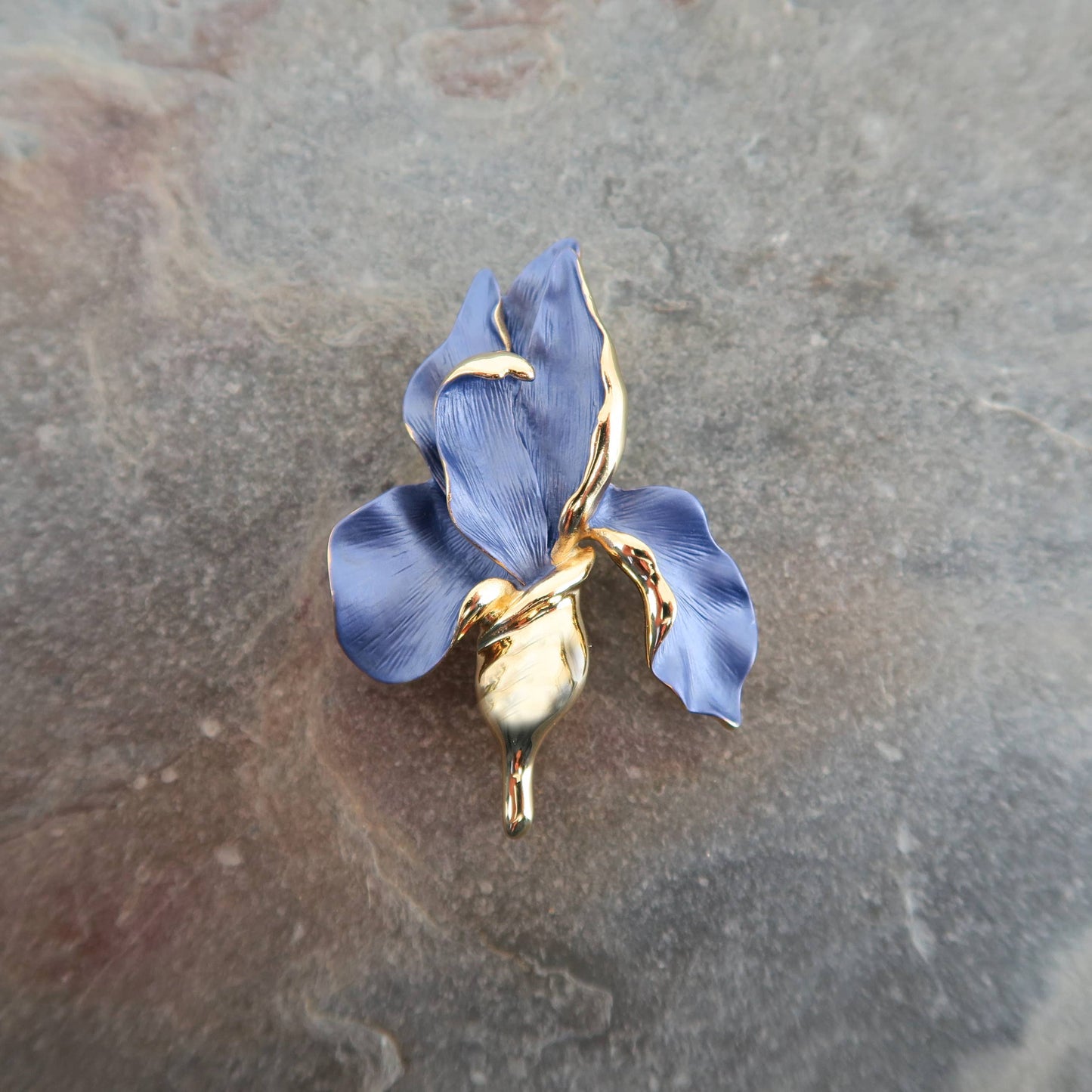 Brosche Iris Violett Blaue Blumenbrosche, Vergoldet Sommer Blumen