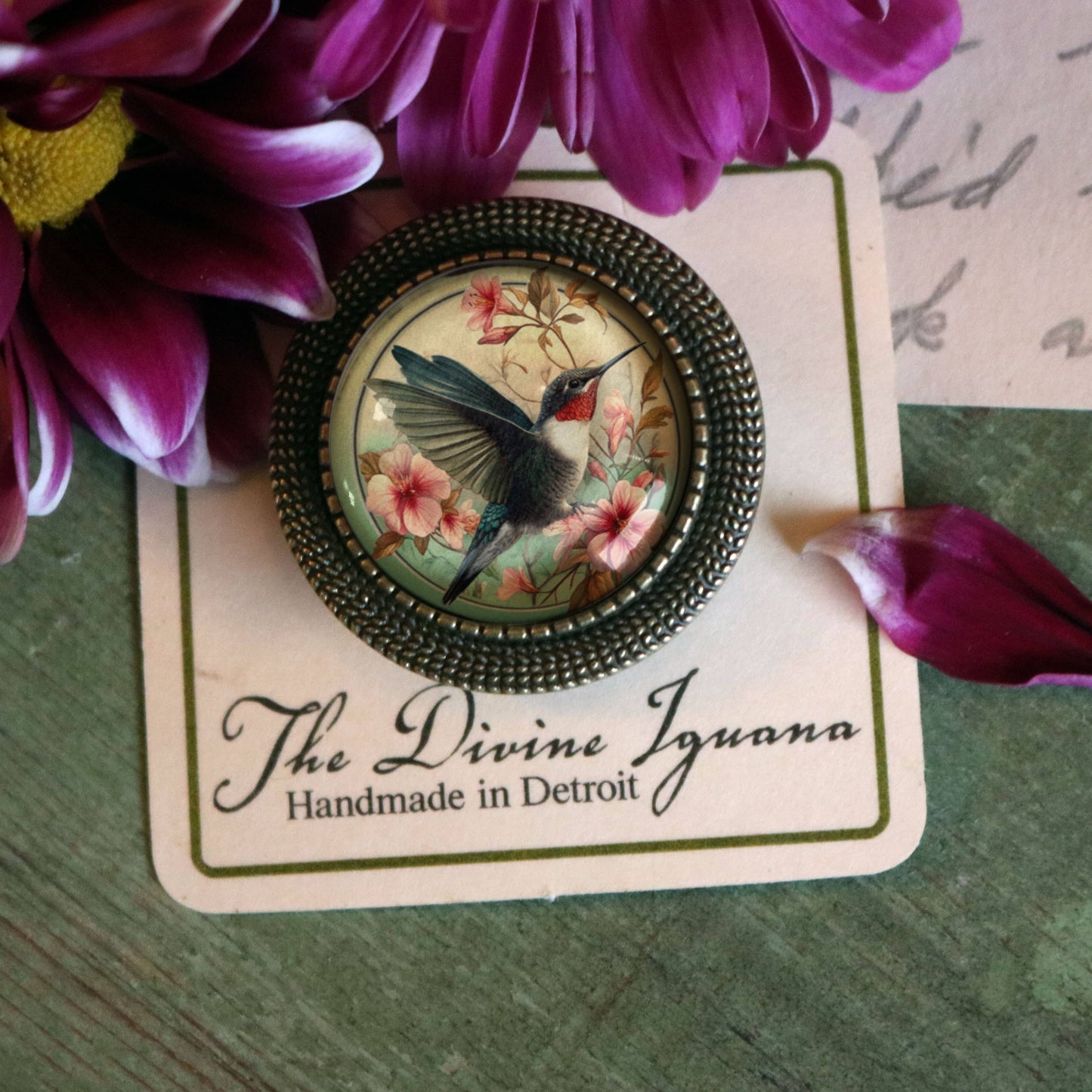 Brosche Jugendstil-Glascabochon-Brosche mit Kolibri Art Nouveau Anstecknadel