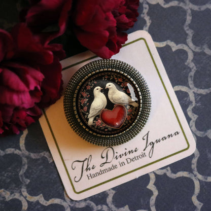 Brosche Anstecknadel Liebesvogel-Tauben Bronze und Glas Valentinstag Brosche