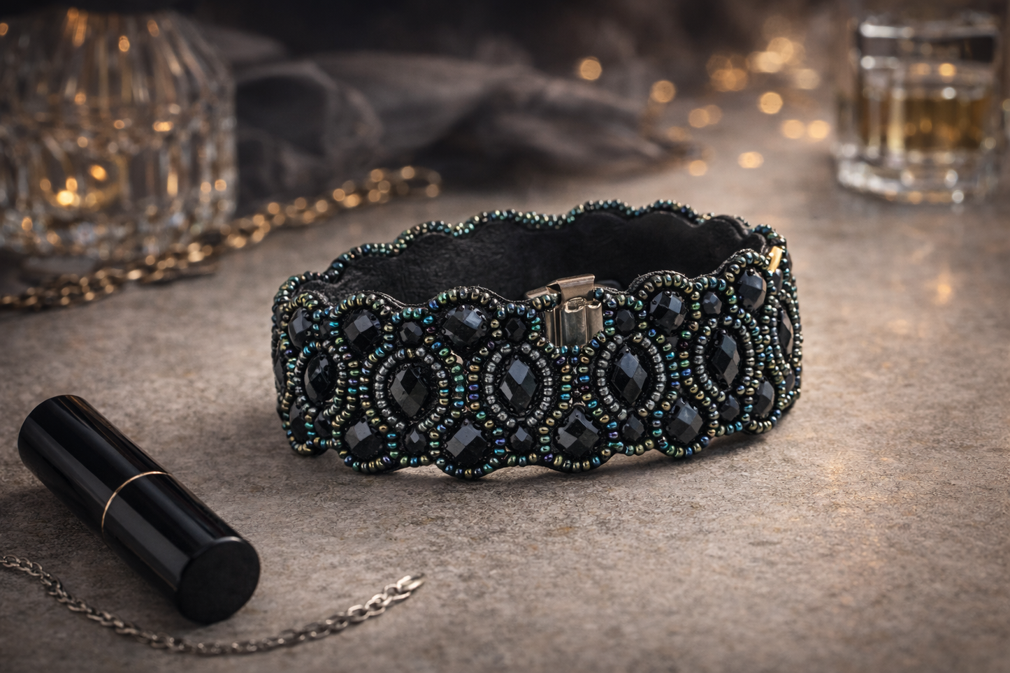 Armband Kunstleder mit Blaue und Schwarze Perlchen Breit nickelfrei Biba