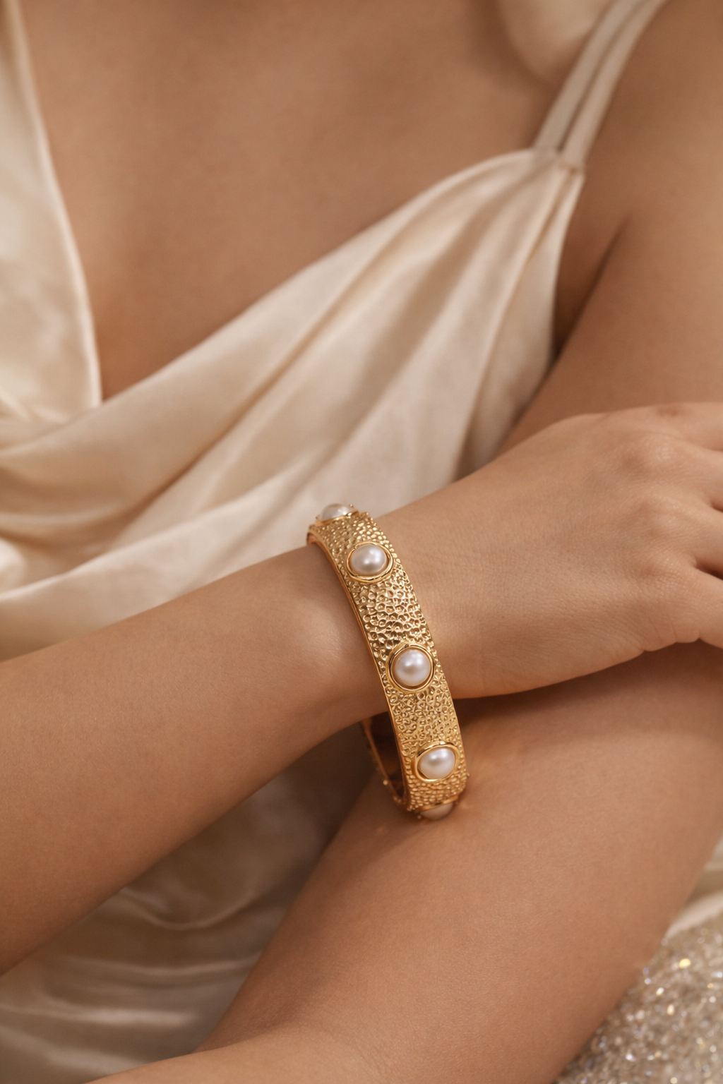 Klapp-Armband Goldfarben Kunstperlen Nickelfrei stilvoll elegant Luxus Yehwang