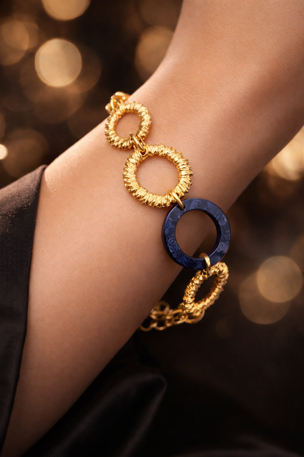 Biba Armband Matt Goldfarben Acryl Blau Beige Braun Luxus Elegant Biba Nickelfrei