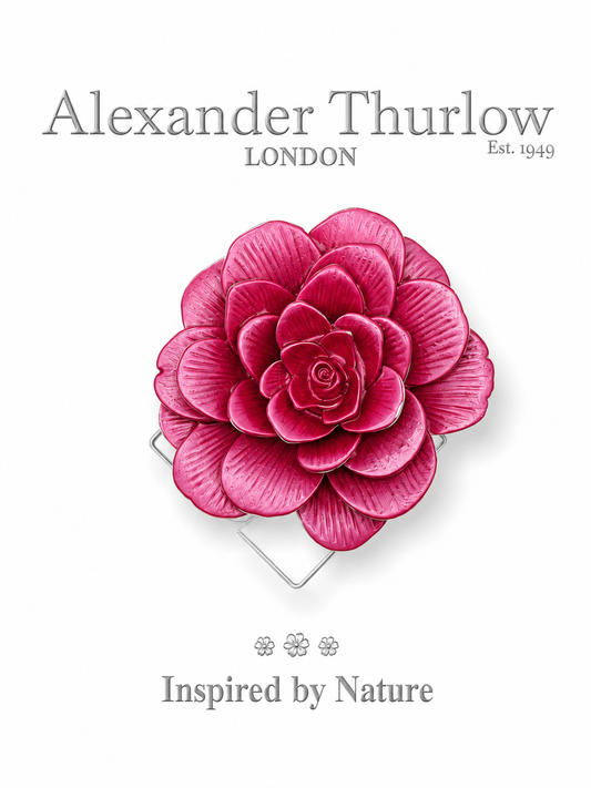 Brosche Camellia in Pink mit Hand Emaillierung auf versilbertem Metall