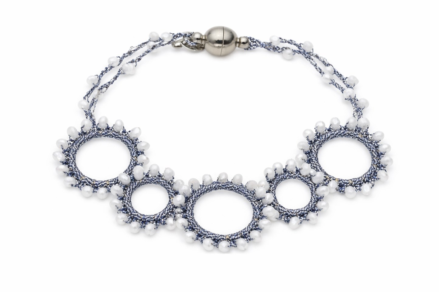 Armband Textil mit Magnet-Verschluss Silber- und Blau Trend Sommer 2026 Biba