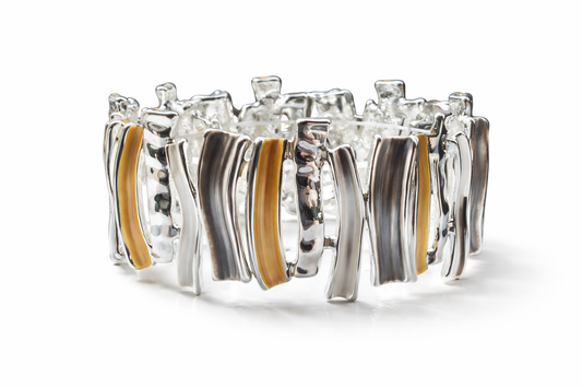 Armband elastisch mit Silber- und Eierschale-farbenen Elementen Amorino