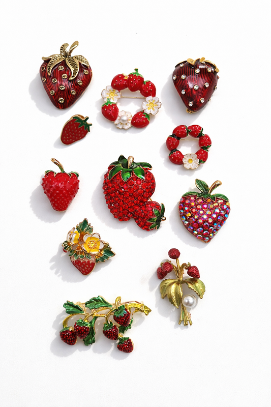 Brosche Erdbeerzeit Erdbeere Rot Obst Frühling Sommer Modeschmuck