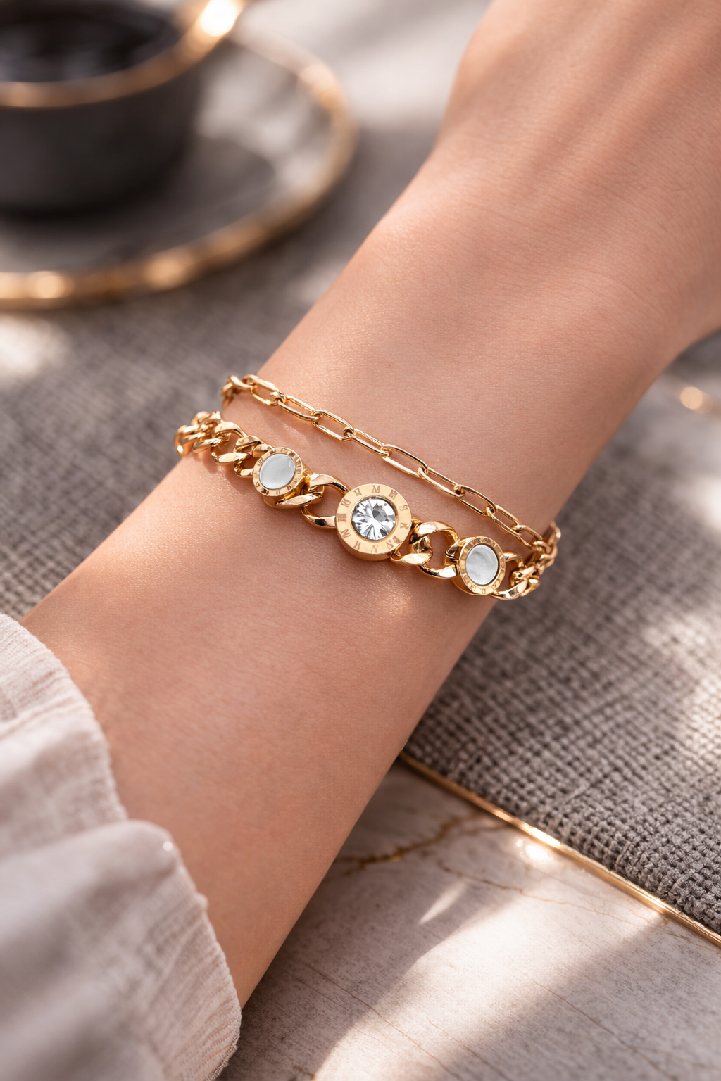 Armreif Silber- Goldfarben nickelfrei Verzierungen Modern schlicht elegant Cosmos