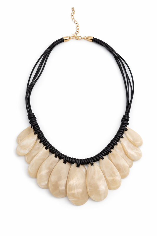 Halskette nickelfrei Kunstleder Acryl Beige Creme Schwarz neutral elegant Cosmos